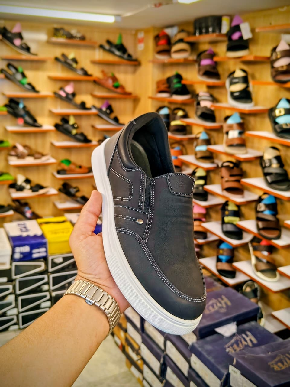Without-Lasis-Sneaker